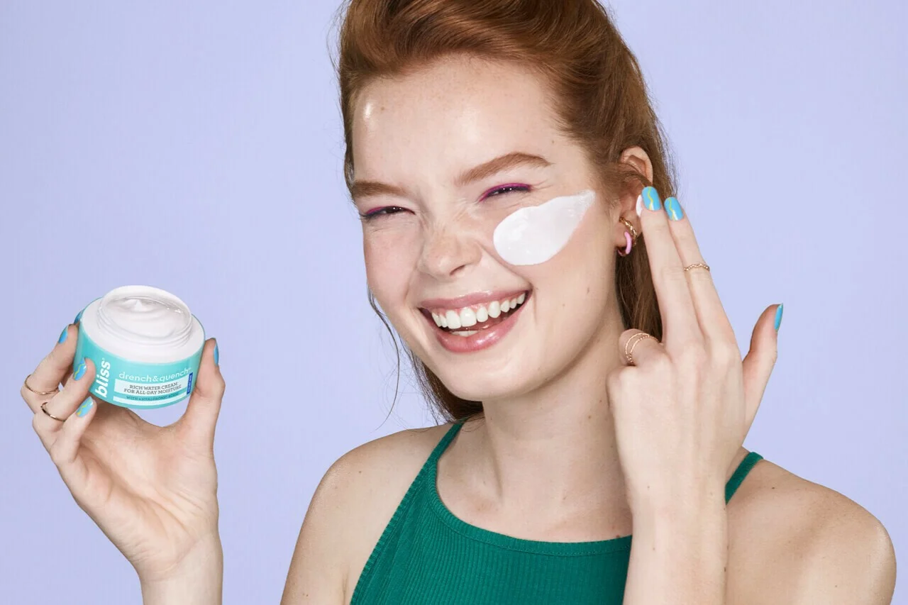 البشرة الدهنية ! Oily Skin | الأسباب، وطرق العناية